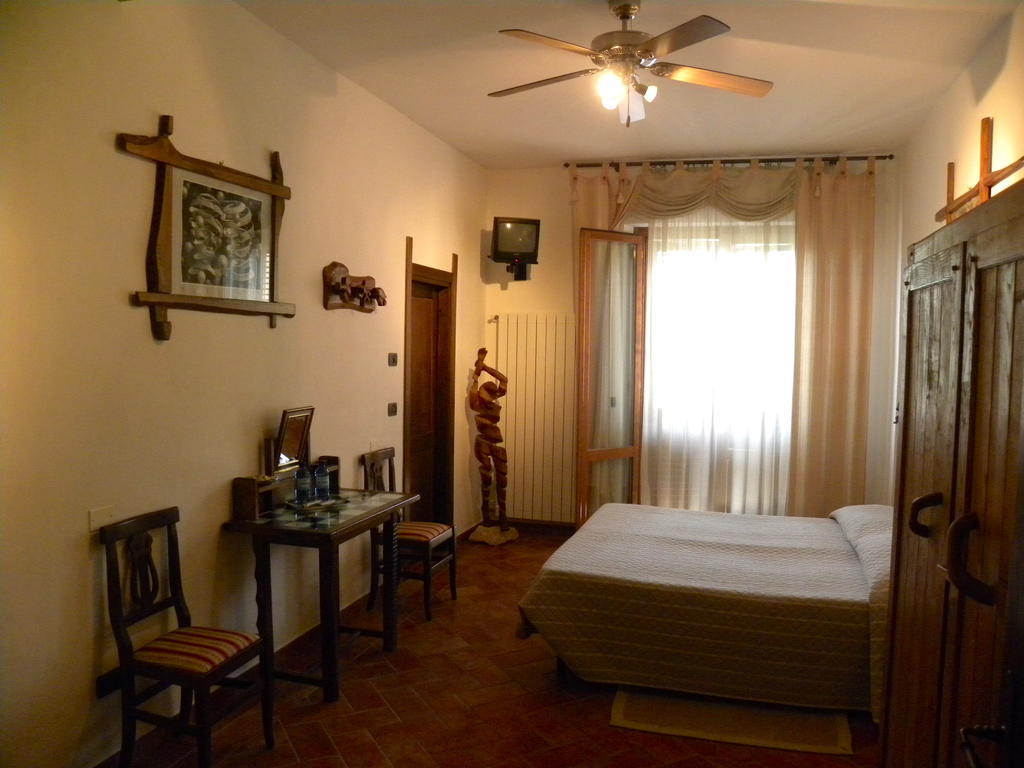 B&B La Locanda Degli Artisti Chianciano Terme Δωμάτιο φωτογραφία